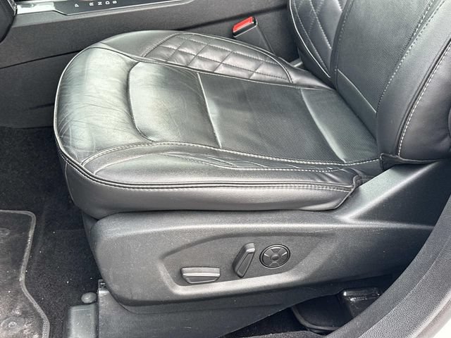 Certified 2019 Ford Explorer Platinum AWD/4WD image 18
