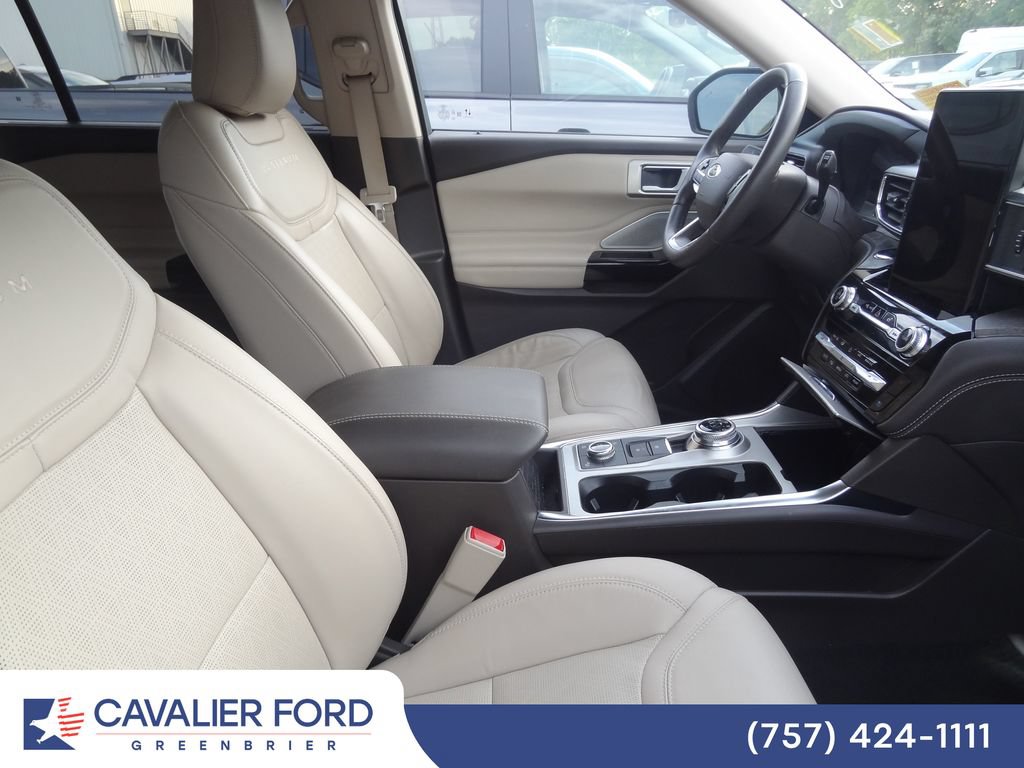 Certified 2023 Ford Explorer Platinum w/ Technology Package AWD/4WD image 10