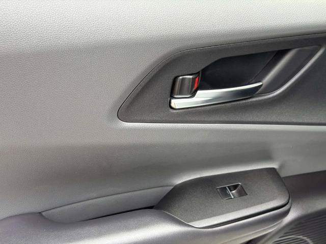Used 2024 Toyota Prius XLE FWD image 21