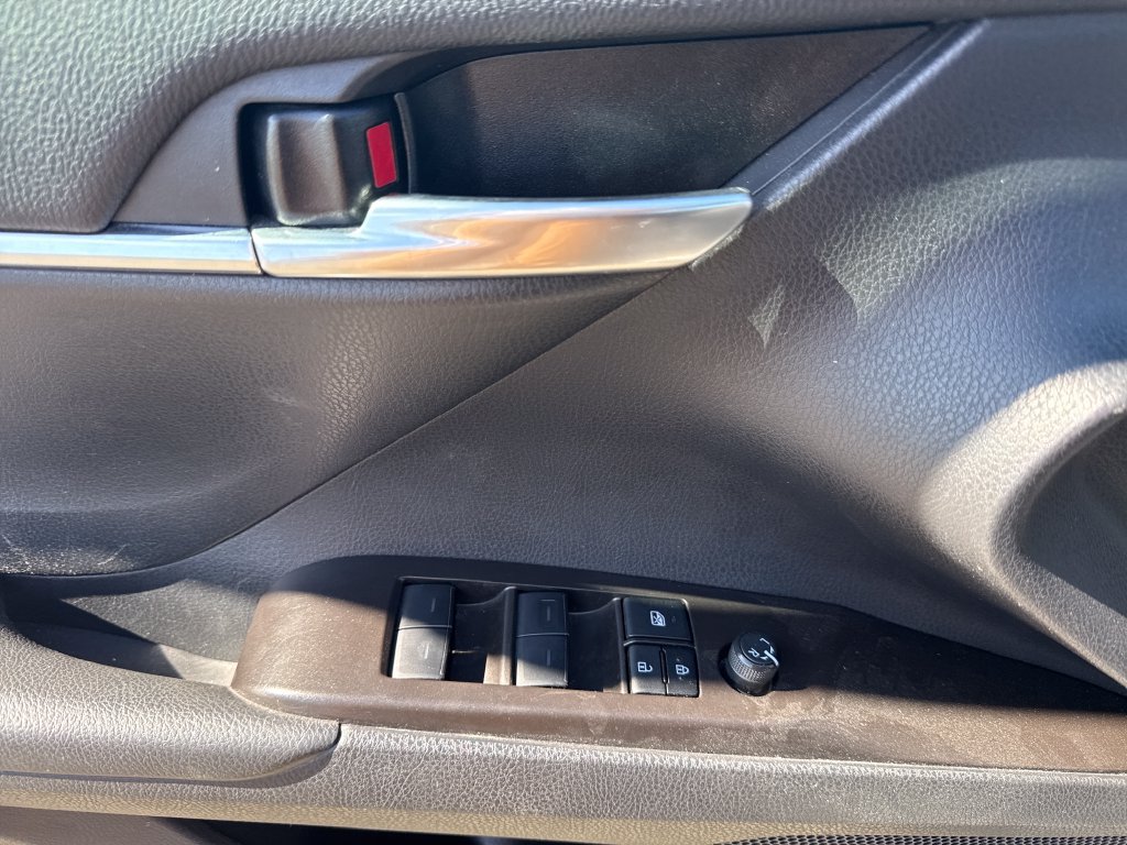 Used 2024 Toyota Camry SE FWD image 18