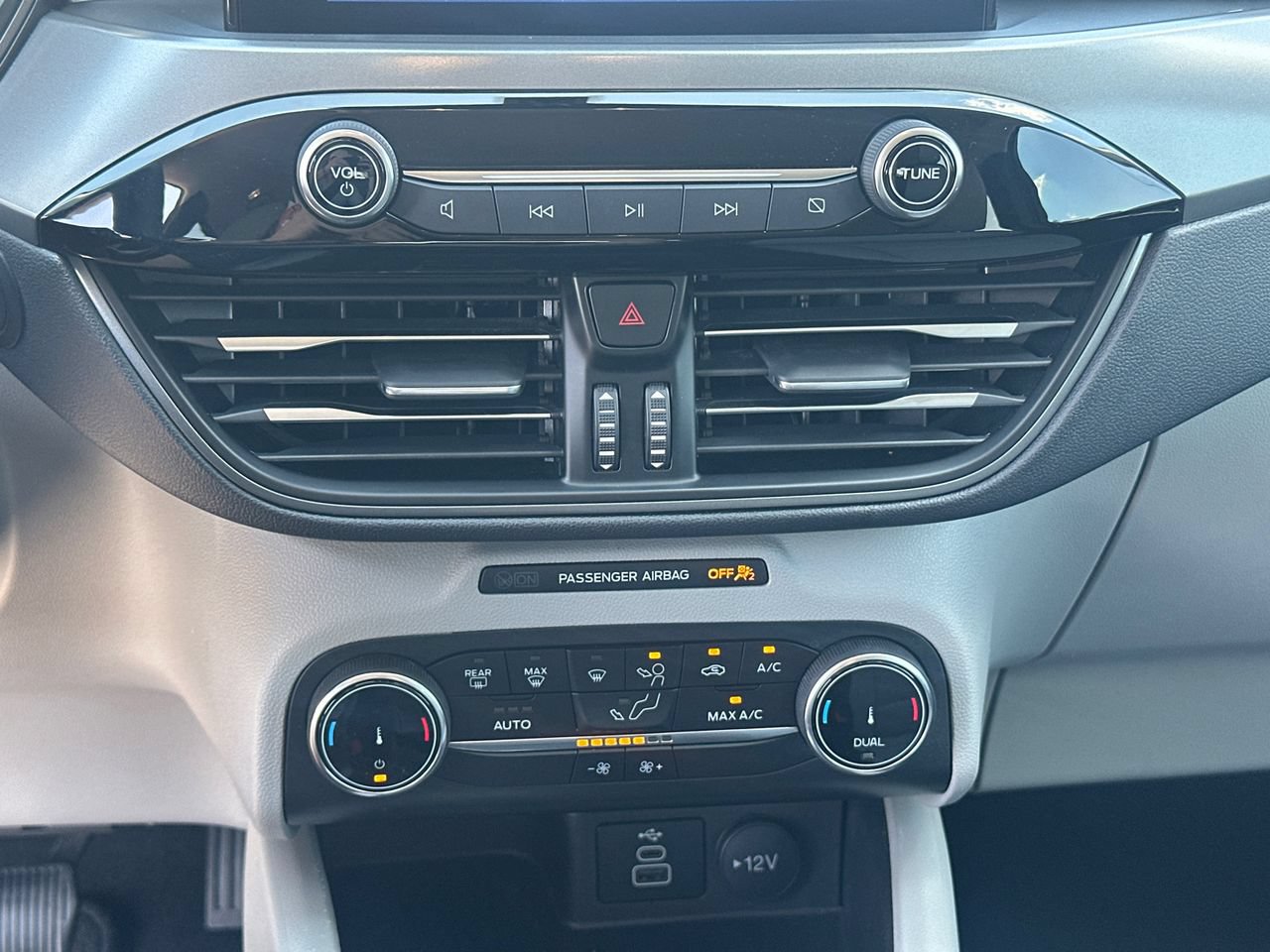 Certified 2025 Ford Escape Active FWD image 31