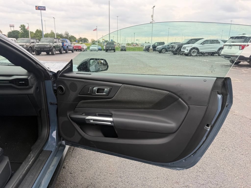 Certified 2025 Ford Mustang Coupe RWD image 36