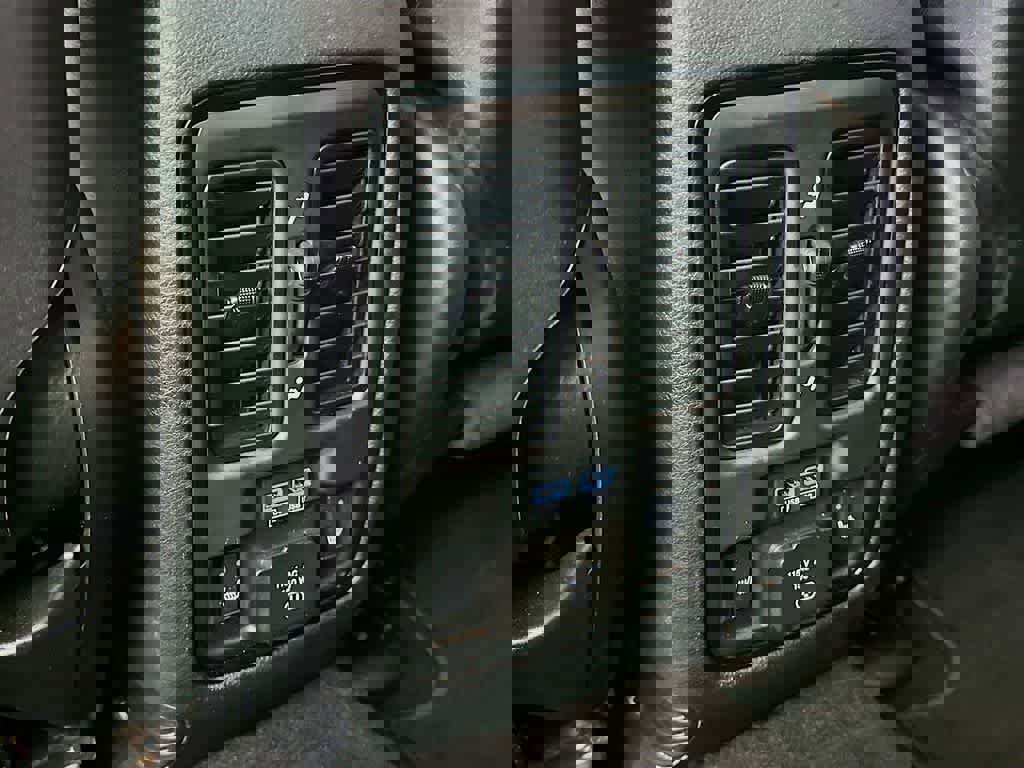 Used 2025 Dodge Durango R/T image 16