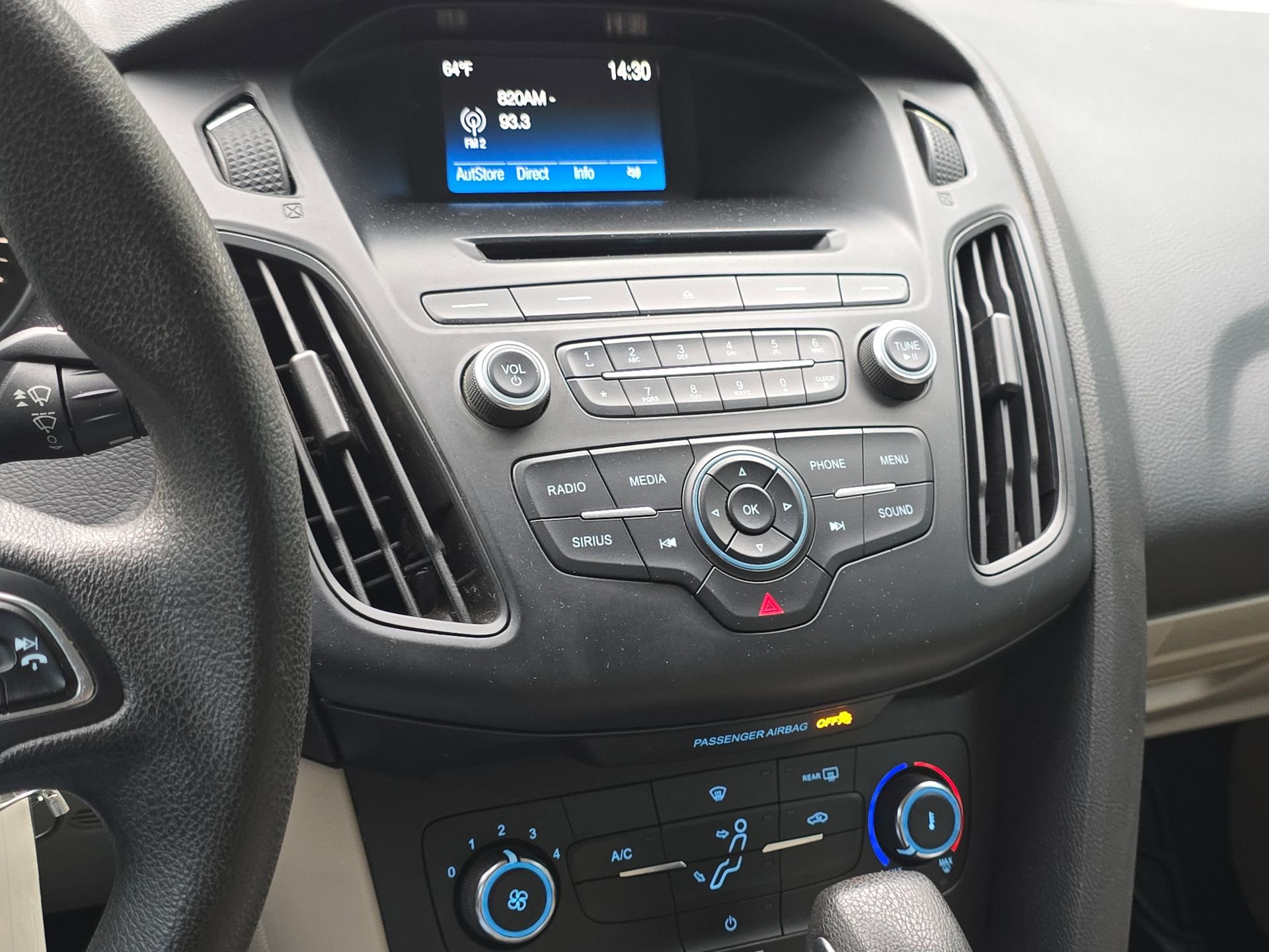 Certified 2017 Ford Focus SE FWD image 15