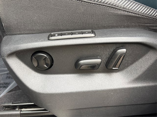 Used 2021 Volkswagen Atlas Cross Sport SEL R-Line w/ Cross Sport MDO Package image 18