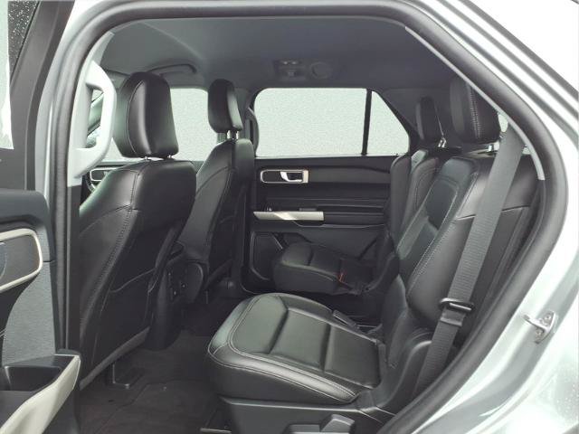 Certified 2023 Ford Explorer XLT w/ Equipment Group 202A AWD/4WD image 9