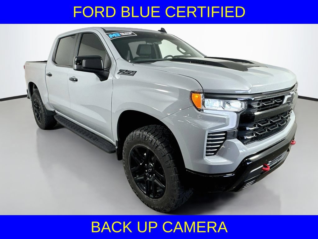 Used 2024 Chevrolet Silverado 1500 LT Trail Boss w/ Convenience Package II AWD/4WD image 4