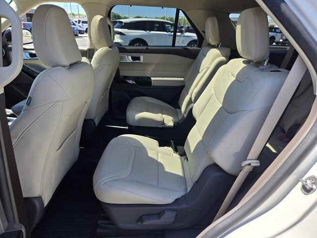 Certified 2021 Ford Explorer Platinum w/ Equipment Group 601A image 11