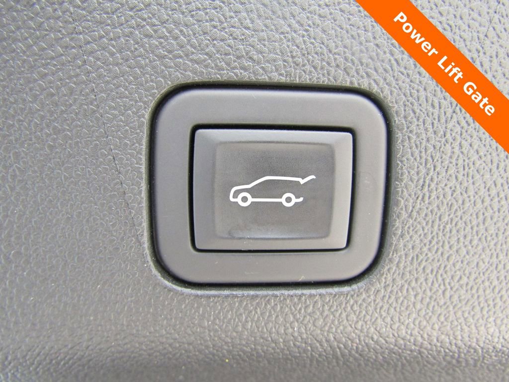 Used 2024 GMC Yukon Denali Ultimate AWD/4WD image 28