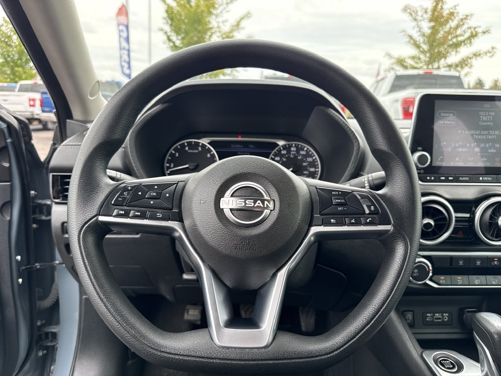 Used 2025 Nissan Sentra SV FWD image 15