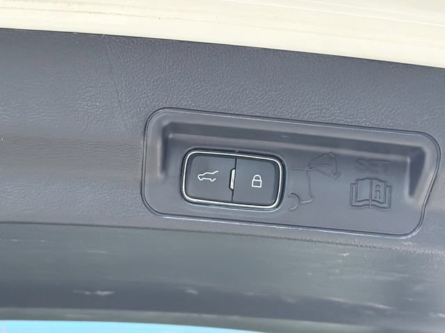Certified 2025 Ford Explorer ST-Line AWD/4WD image 21