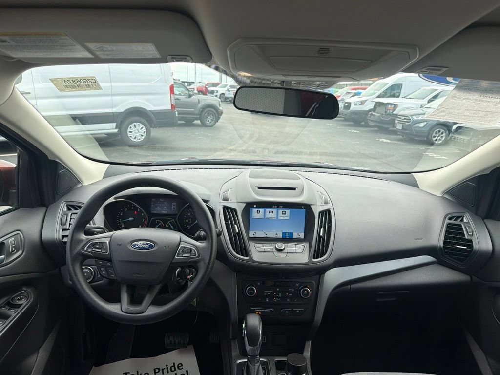 Certified 2018 Ford Escape SE w/ SE Sync 3 Package FWD image 17
