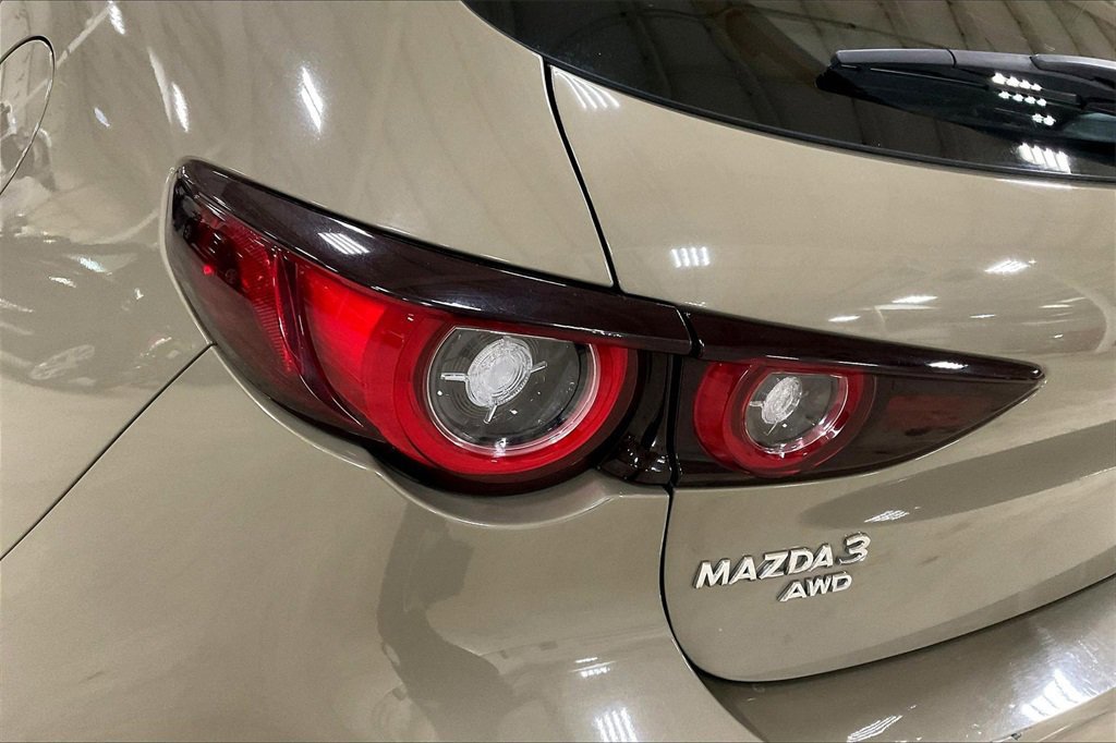 Used 2024 MAZDA MAZDA3 s image 28