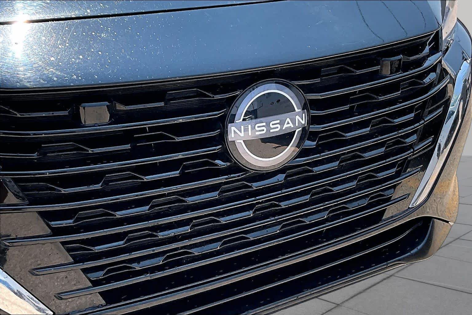 Used 2024 Nissan Sentra SV FWD image 29