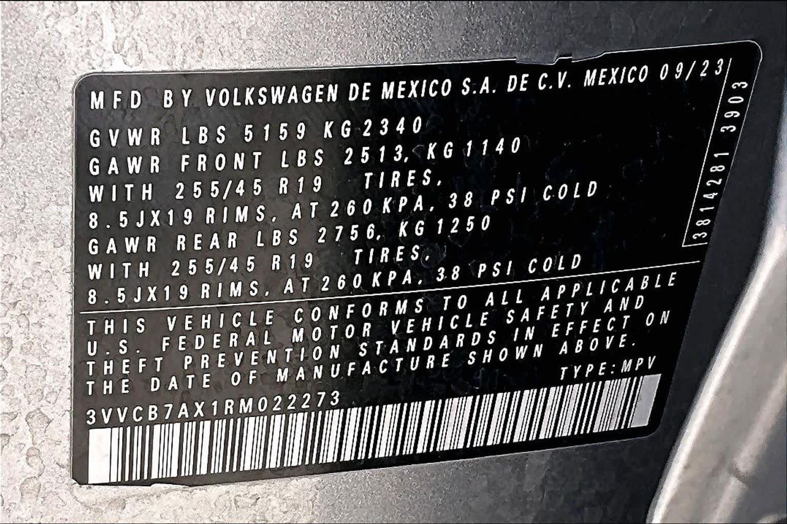 Used 2024 Volkswagen Tiguan SE R-Line FWD image 37