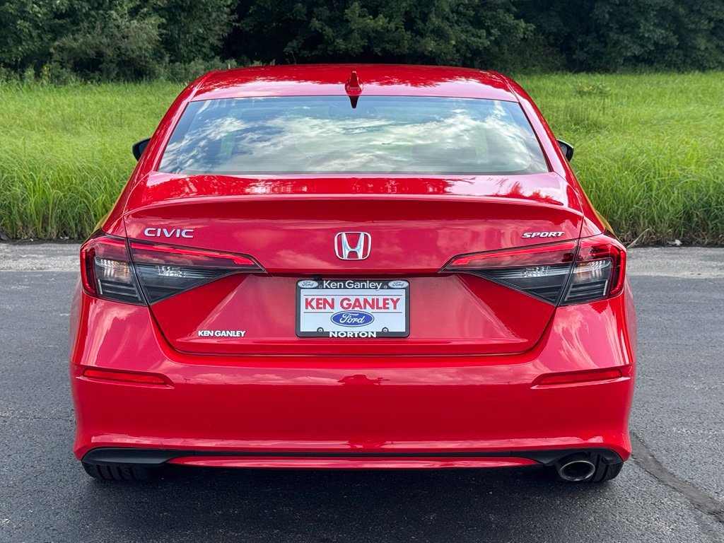 Used 2023 Honda Civic Sport image 9