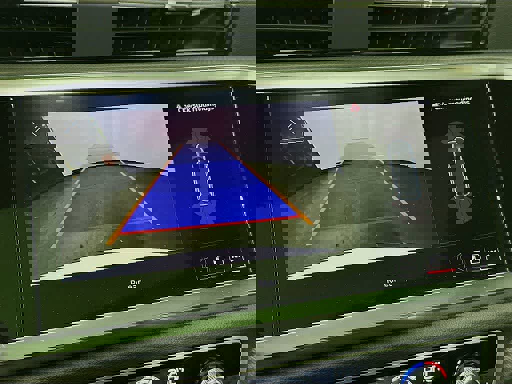 Used 2024 Audi Q3 2.0T Premium image 27