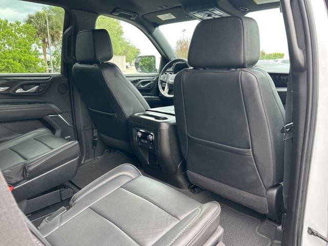 Used 2023 GMC Yukon Denali AWD/4WD image 17