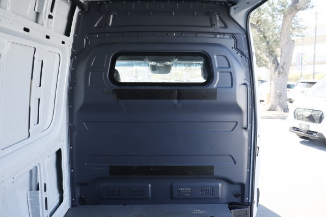 Used 2024 Mercedes-Benz Sprinter 2500 image 33