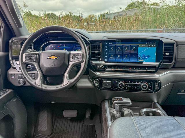 Used 2023 Chevrolet Silverado 1500 LTZ w/ Technology Package AWD/4WD image 21