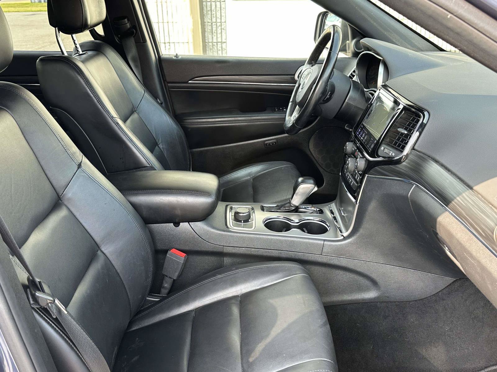 Used 2020 Jeep Grand Cherokee Limited AWD/4WD image 9