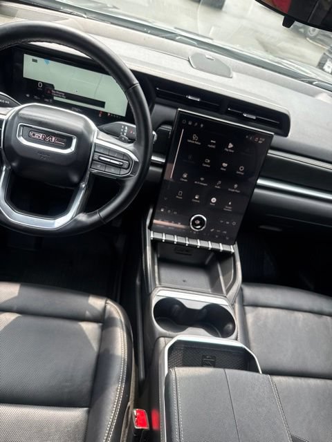 Used 2025 GMC Terrain Elevation w/ Elevation Premium Package AWD/4WD image 29