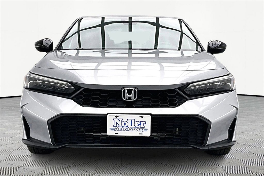 Used 2025 Honda Civic Sport image 3