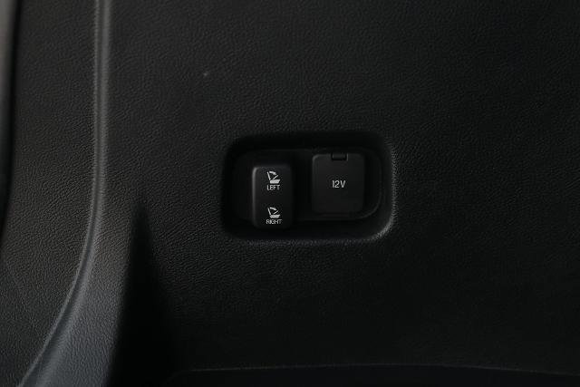 Certified 2022 Ford Edge ST-Line w/ Class II Trailer Tow Package image 14