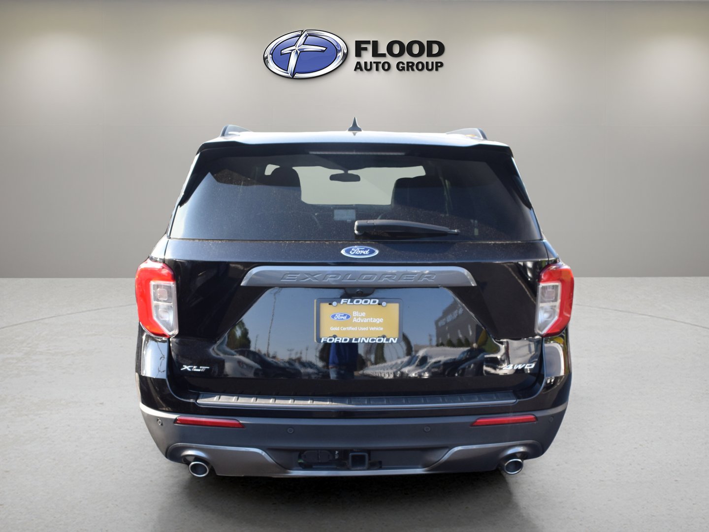 Certified 2023 Ford Explorer XLT w/ Equipment Group 202A AWD/4WD image 5