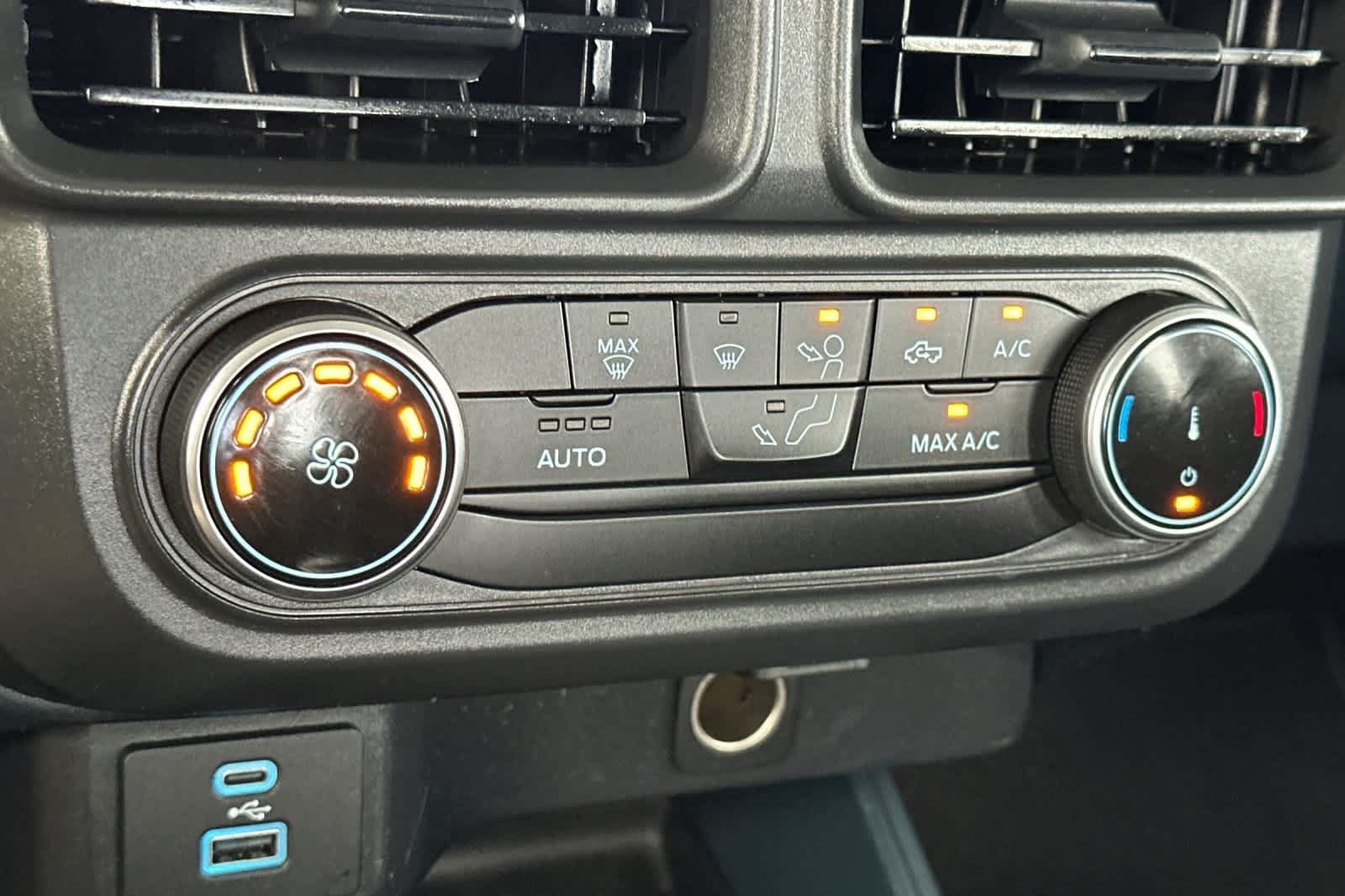 Certified 2023 Ford Maverick XL FWD image 19