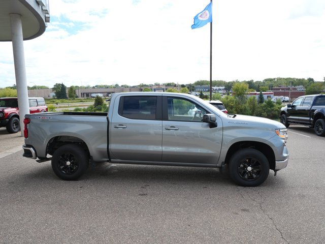 Used 2026 Chevrolet Silverado 1500 LT AWD/4WD image 4