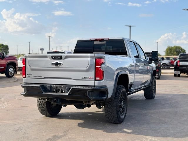 Used 2025 Chevrolet Silverado 2500 ZR2 w/ Technology Package AWD/4WD image 4