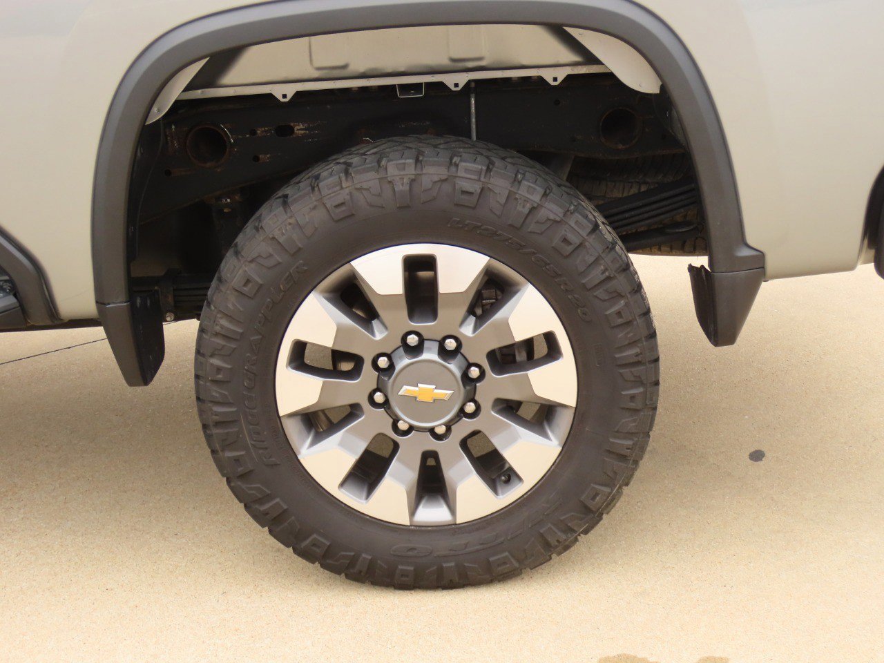 Used 2024 Chevrolet Silverado 2500 Custom w/ Custom Value Package image 15