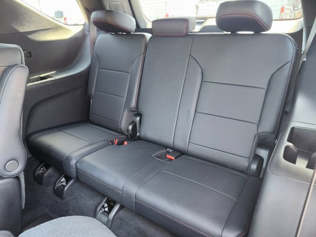 Used 2026 Chevrolet Traverse Z71 w/ Driver Confidence Package AWD/4WD image 18
