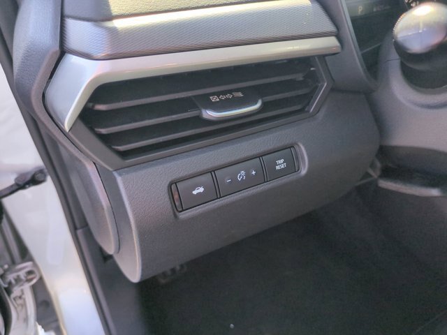Used 2024 Nissan Altima 2.5 SR FWD image 17