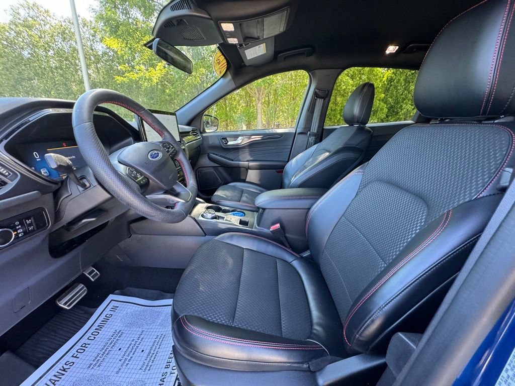 Certified 2023 Ford Escape ST-Line w/ Tech Pack #1 AWD/4WD image 12