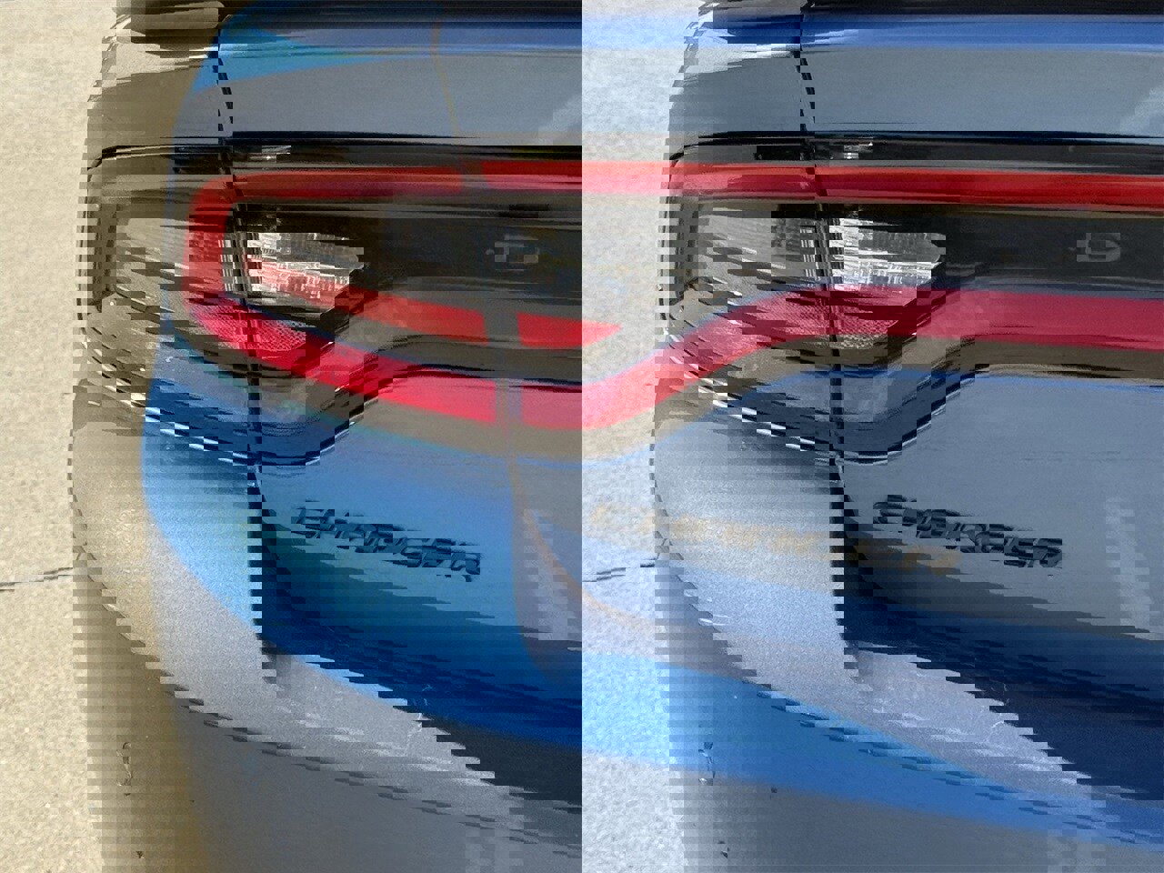 Used 2022 Dodge Charger SXT w/ Blacktop Package image 8