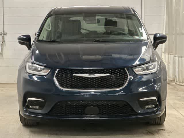 Used 2023 Chrysler Pacifica Touring-L FWD image 30