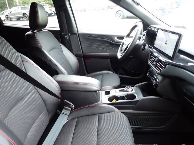 Certified 2023 Ford Escape ST-Line Elite AWD/4WD image 10