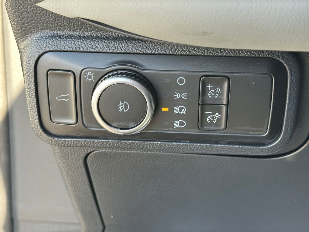 Certified 2025 Ford Explorer Platinum w/ Ultimate Package image 21