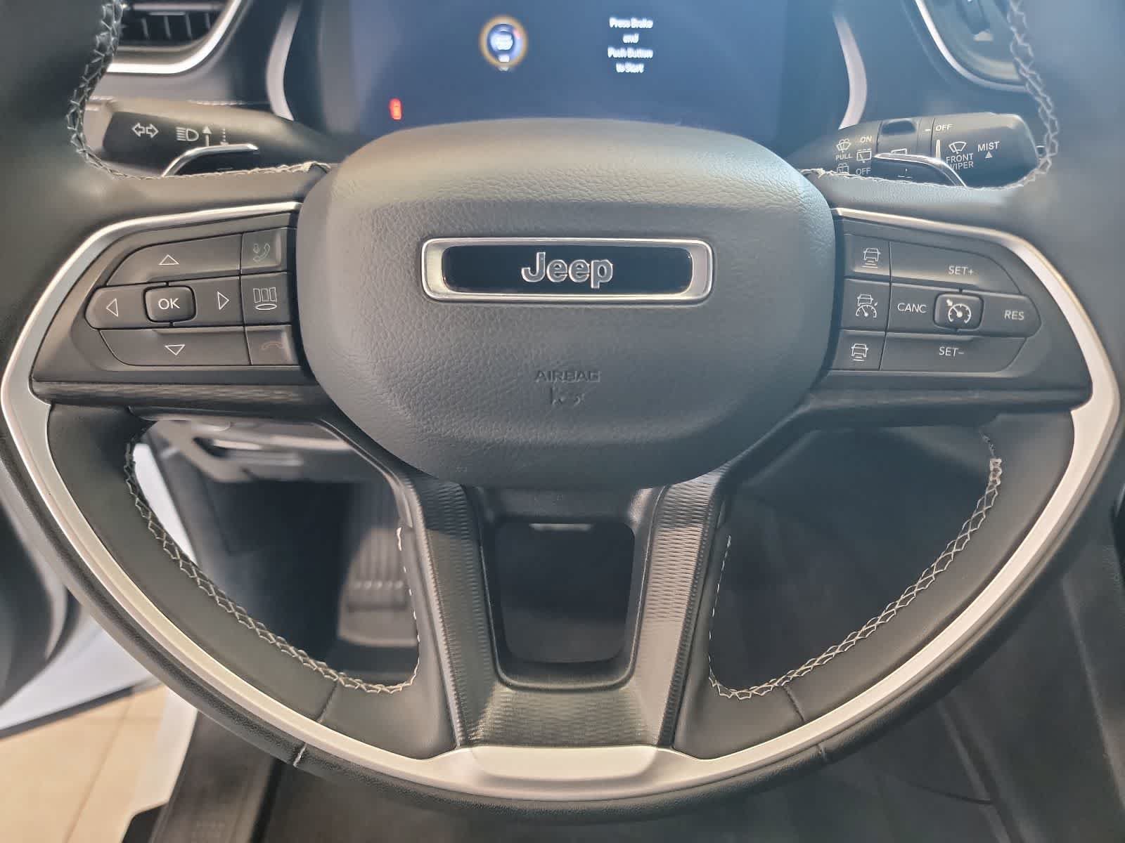 Used 2023 Jeep Grand Cherokee Altitude AWD/4WD image 21