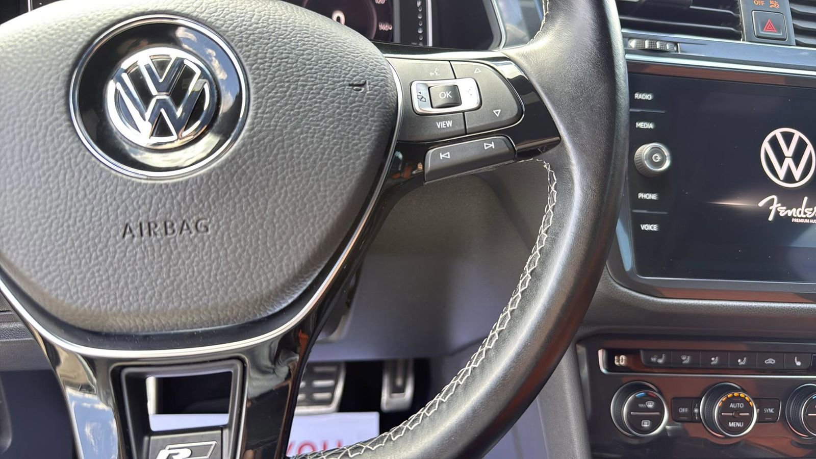 Used 2021 Volkswagen Tiguan SEL Premium R-Line image 16