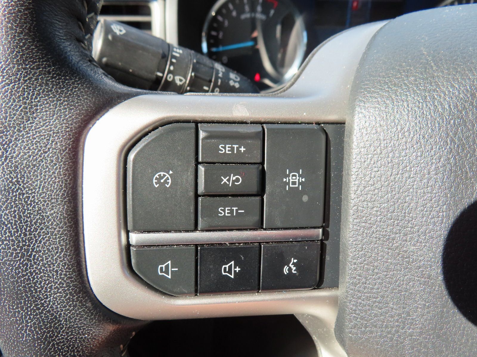 Certified 2024 Ford Expedition Max XLT image 19