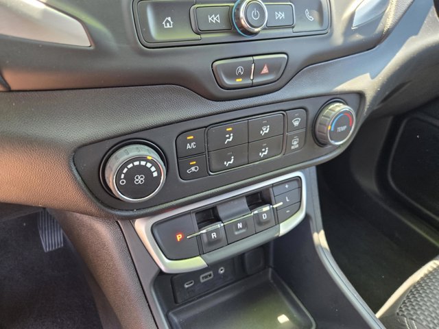 Used 2024 GMC Terrain SLE AWD/4WD image 22