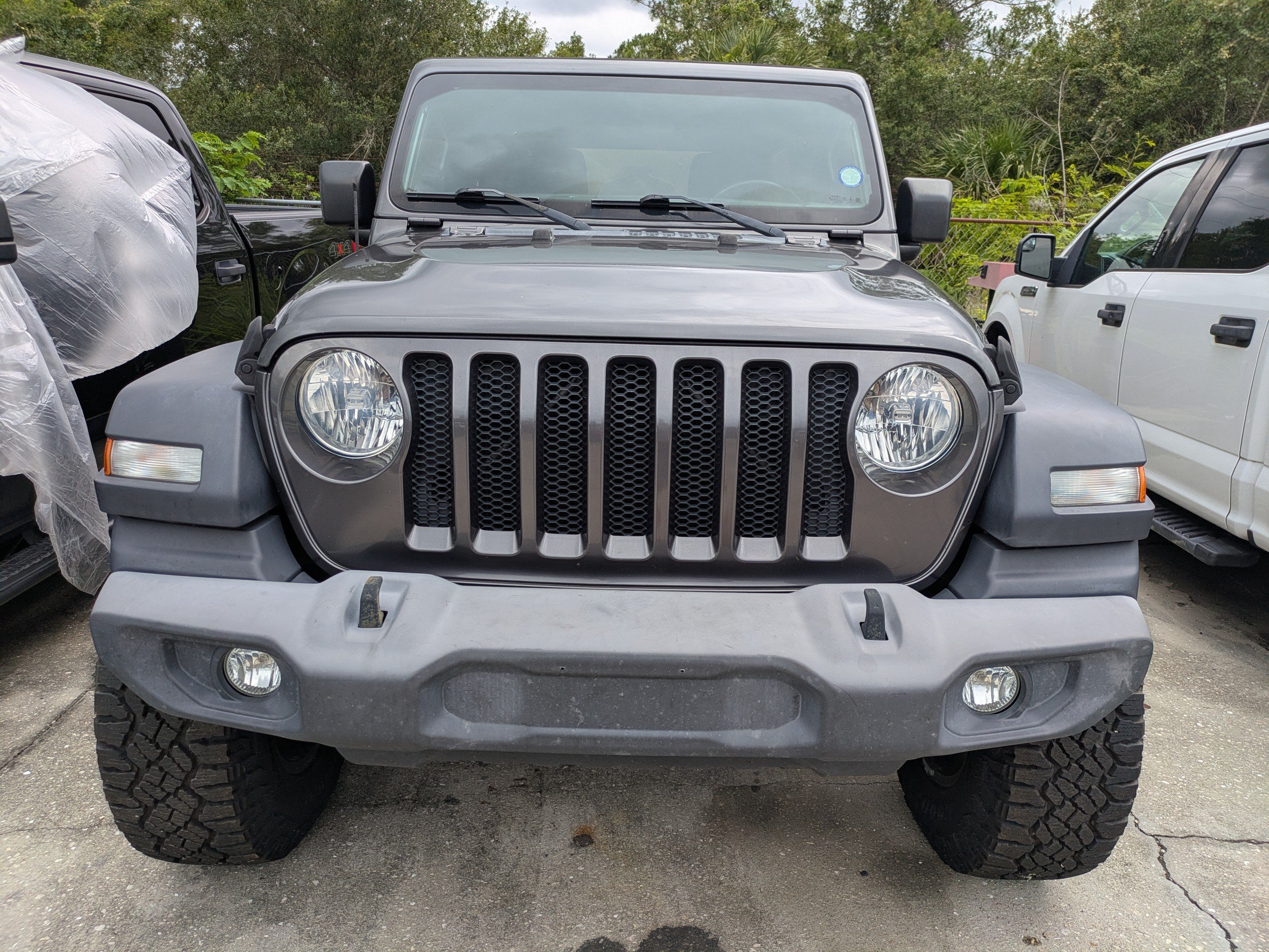 Used 2018 Jeep Wrangler Unlimited Sport S AWD/4WD image 3