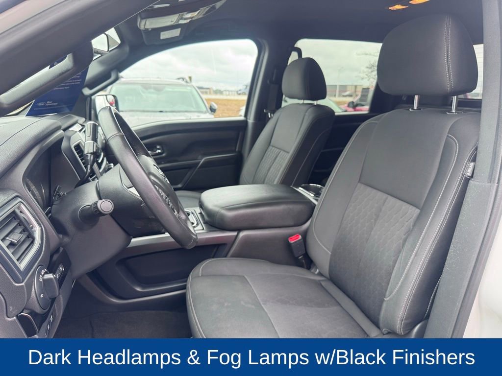 Used 2019 Nissan Titan SV w/ SV Convenience Package image 11