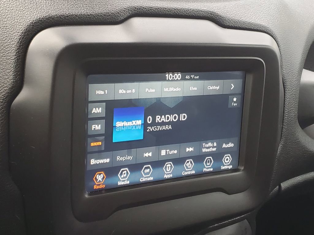 Used 2019 Jeep Renegade Latitude w/ Cold Weather Group image 22