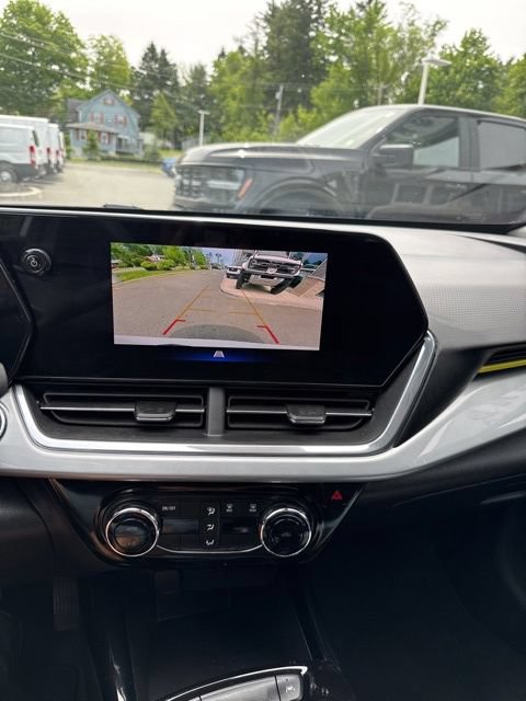 Used 2024 Chevrolet Trax LT FWD image 32