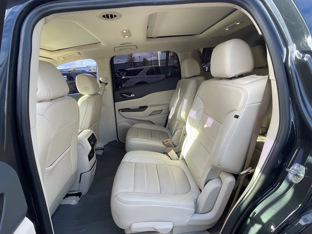 Used 2021 GMC Acadia Denali w/ Denali Technology Package FWD image 26