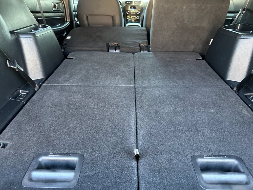 Certified 2019 Ford Explorer XLT w/ Class III Trailer Tow Package AWD/4WD image 15